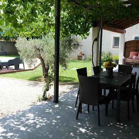 הוילה Very Pleasant House With Swimming Pool In Mouries, Near Les Baux De Provence In The Alpilles - 6 People מראה חיצוני תמונה